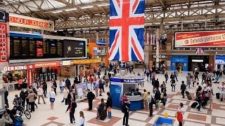 A Walk Through The London Victoria Station London England [upl. by Novhaj861]